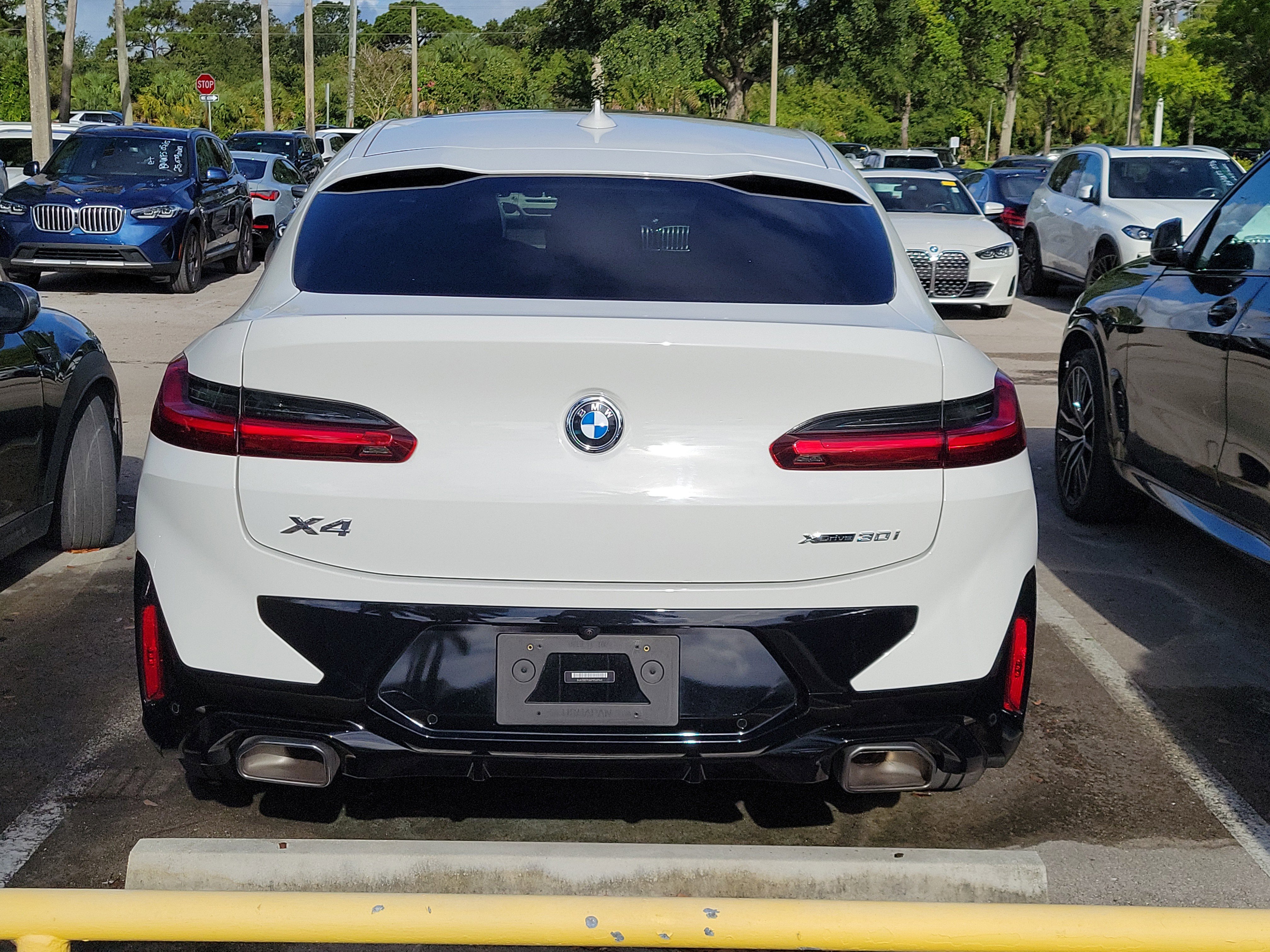Used 2023 BMW X4 xDrive30i w/ M Sport Package AWD/4WD image 7