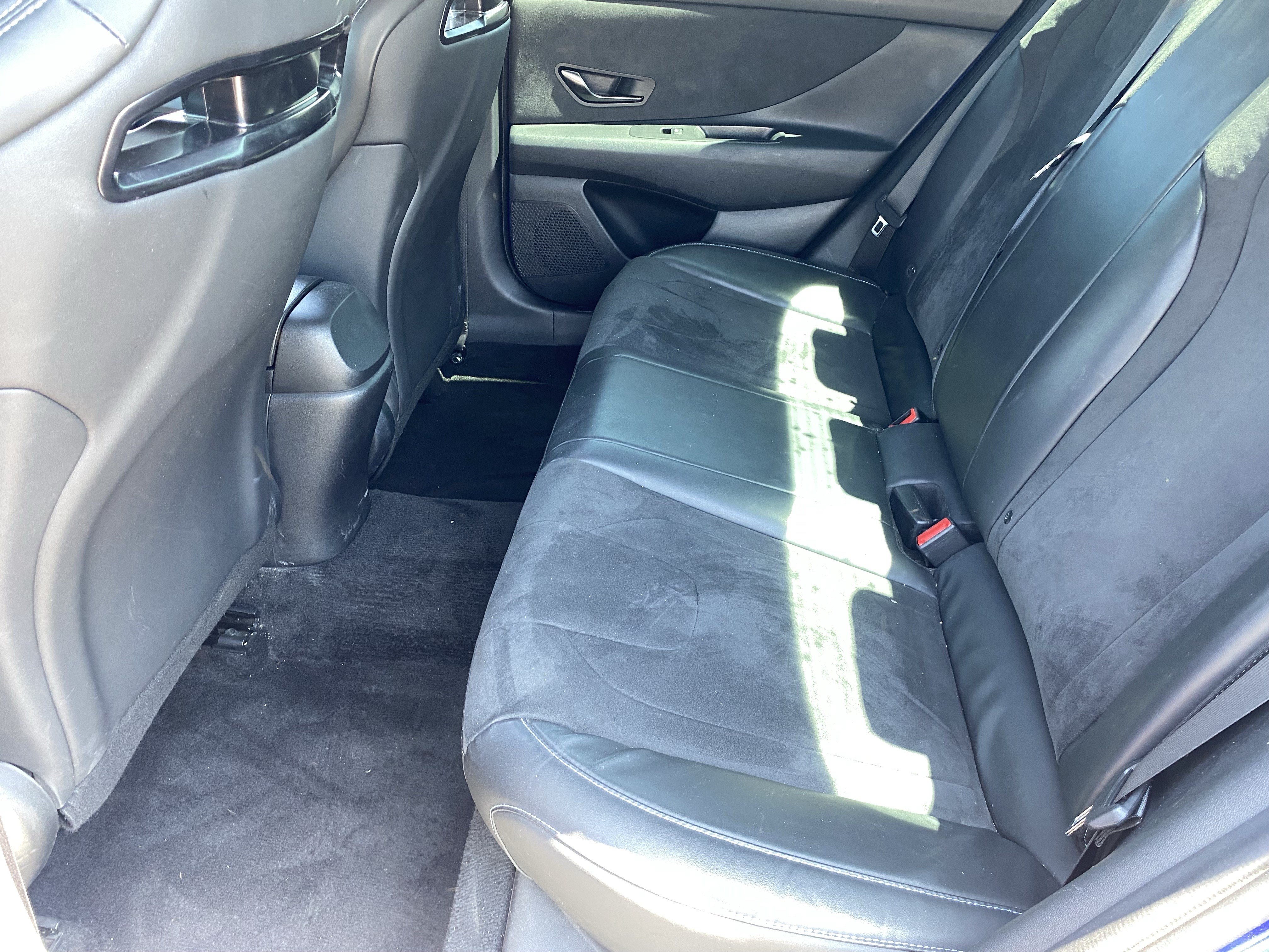 Used 2022 Hyundai Elantra N FWD image 15
