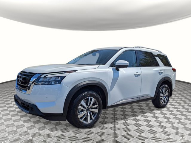 New 2025 Nissan Pathfinder SL image 1