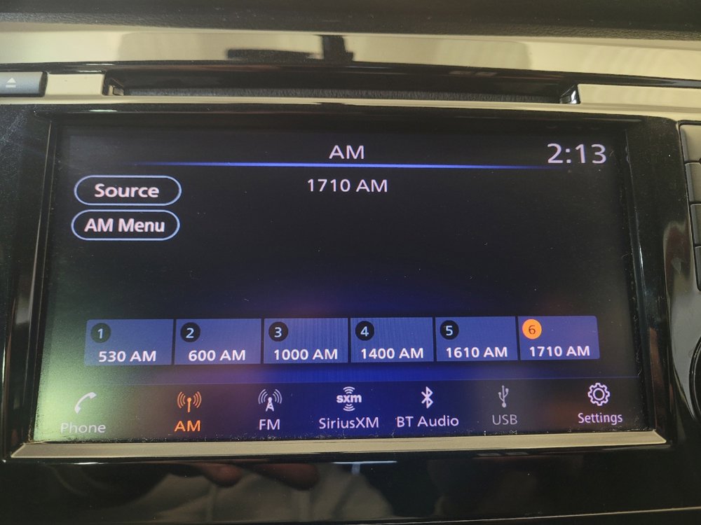 Used 2018 Nissan Rogue SV image 25