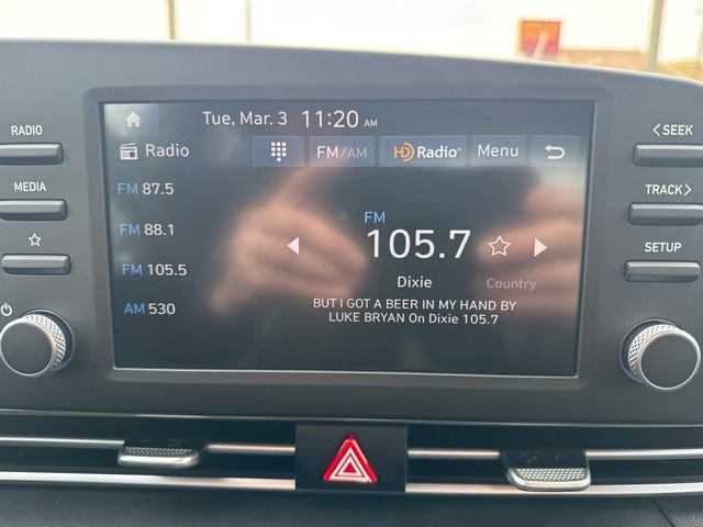 Used 2025 Hyundai Elantra SE image 22