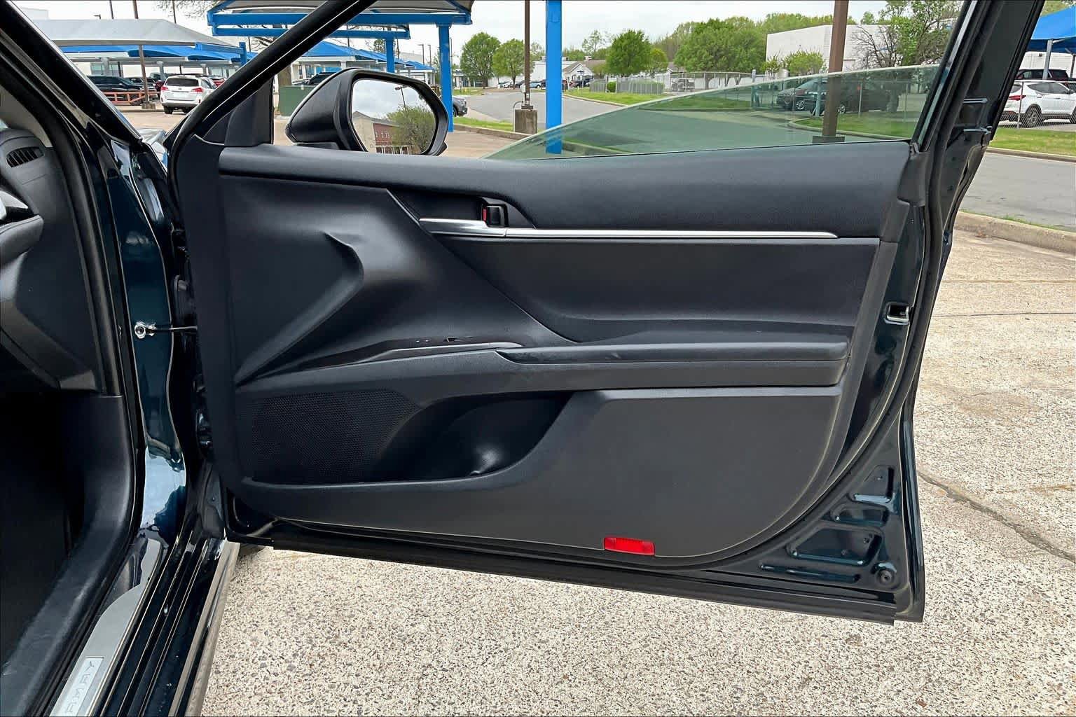 Used 2021 Toyota Camry SE FWD image 22