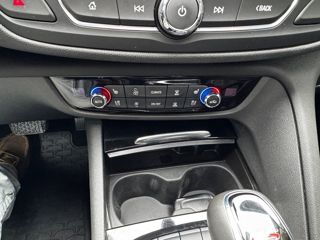 Used 2020 Buick Regal GS image 21