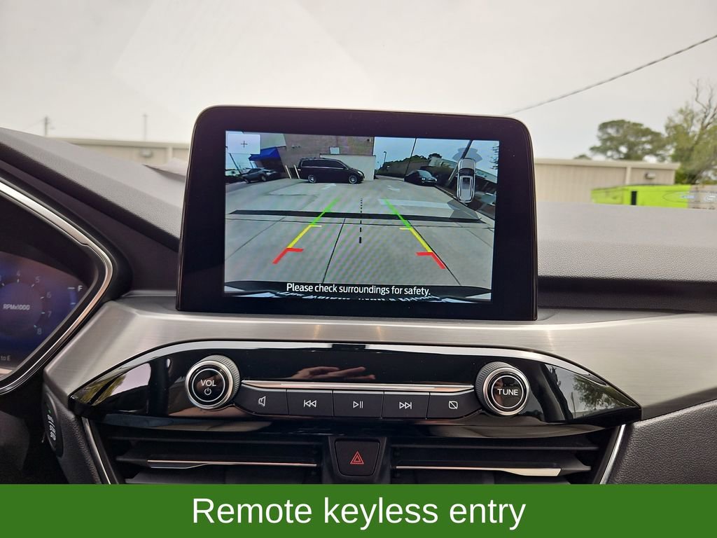 Used 2021 Ford Escape Titanium w/ Class II Trailer Tow Package image 19