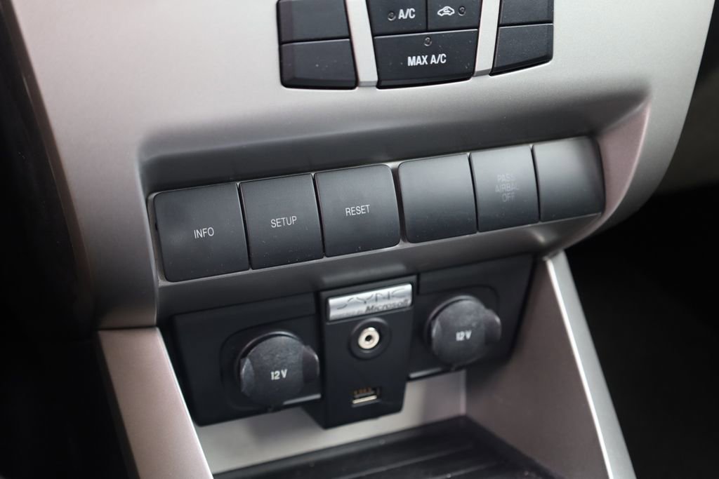 Used 2008 Ford Focus SE image 14