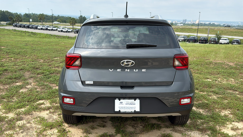 New 2026 Hyundai Venue SEL FWD image 6
