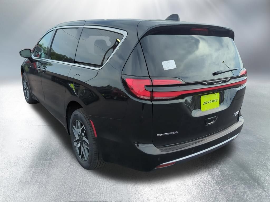 New 2027 Chrysler Pacifica Limited AWD/4WD image 4