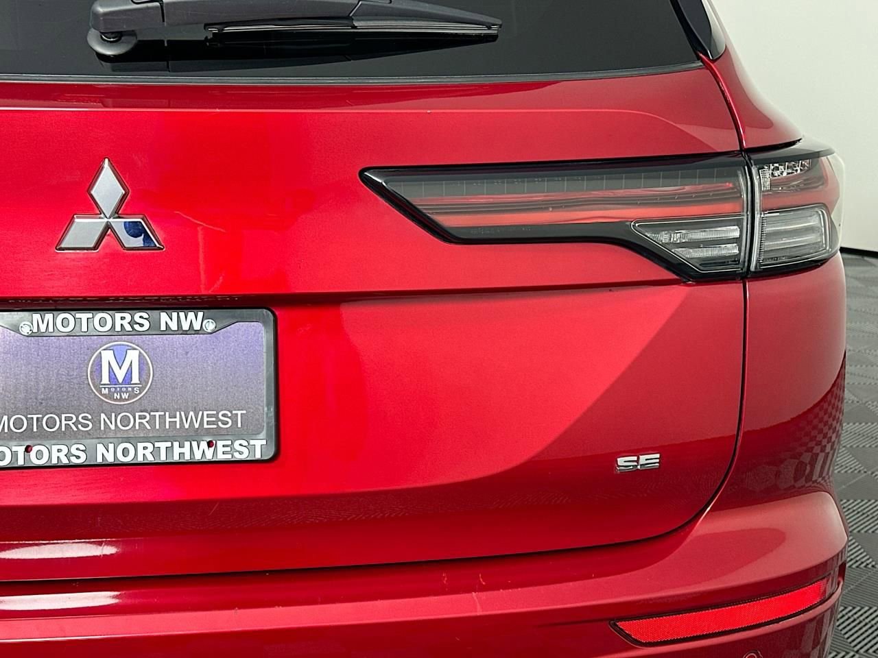 Used 2025 Mitsubishi Outlander SE image 23