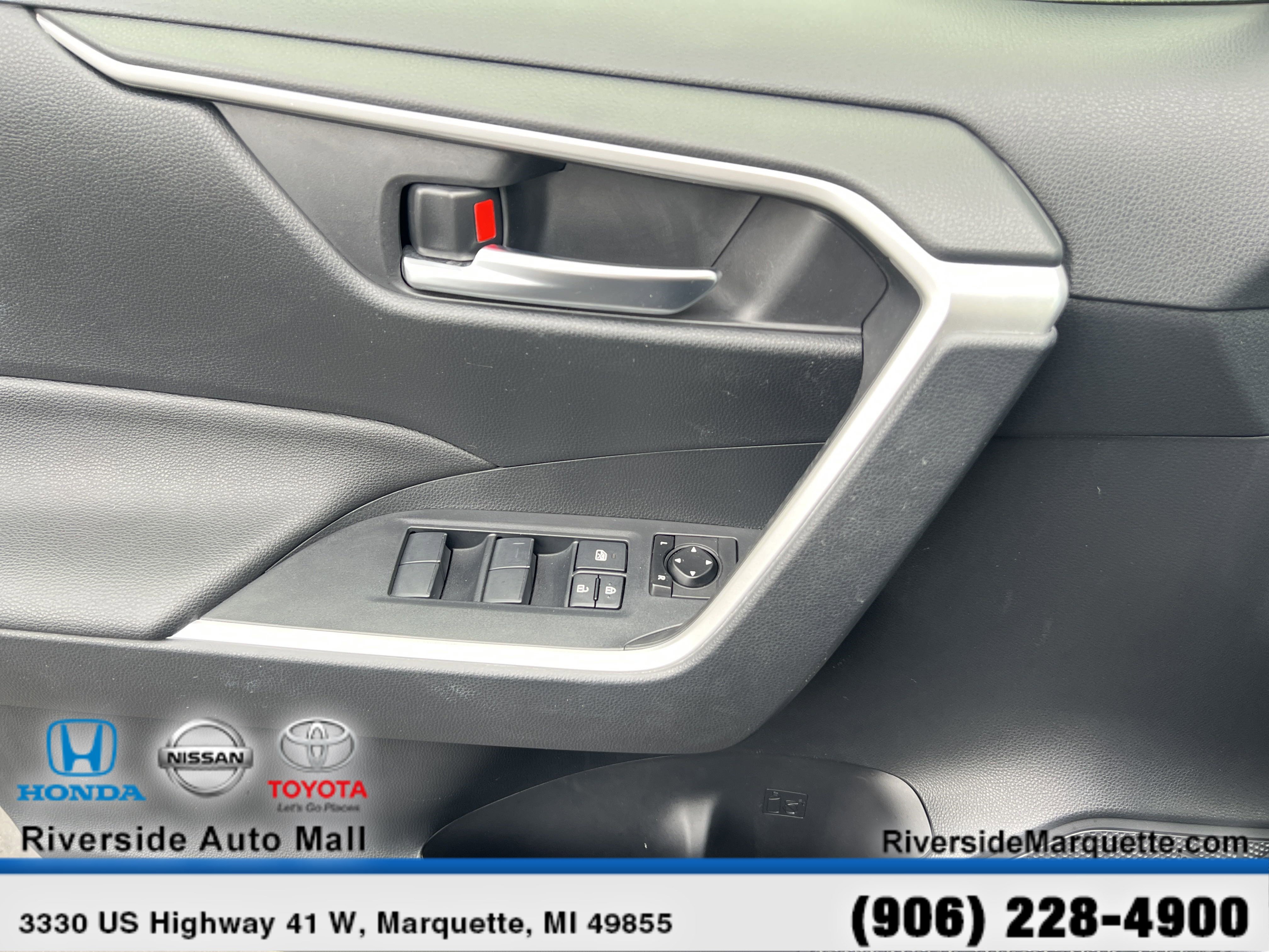 Used 2019 Toyota RAV4 XLE image 25