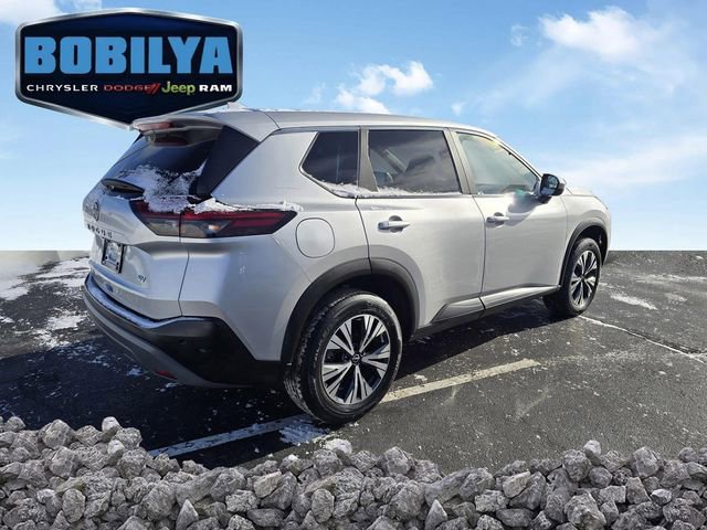 Used 2023 Nissan Rogue SV image 3