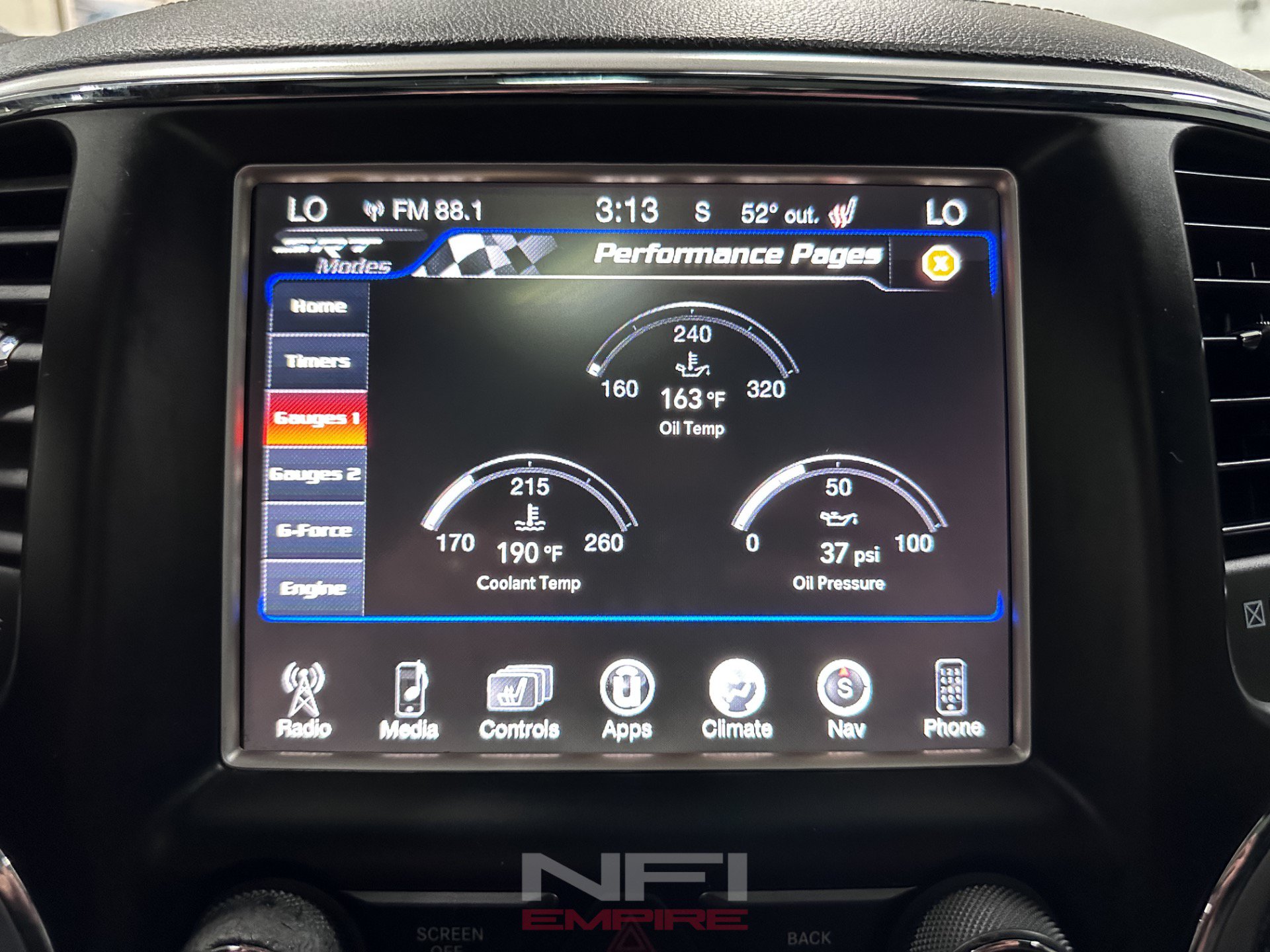 Used 2016 Jeep Grand Cherokee SRT AWD/4WD image 29