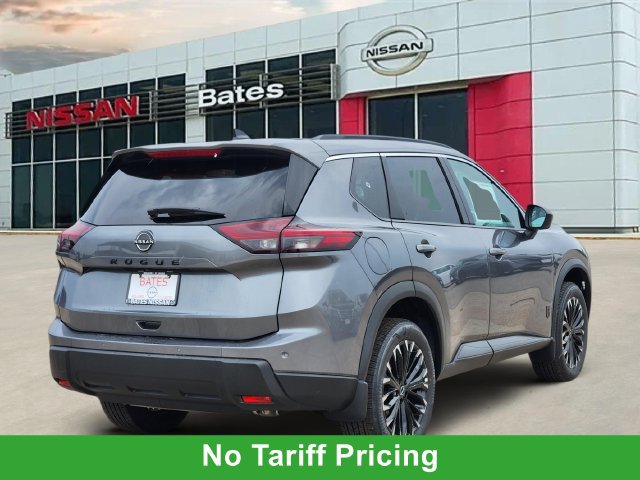 New 2026 Nissan Rogue Dark Armor FWD image 4
