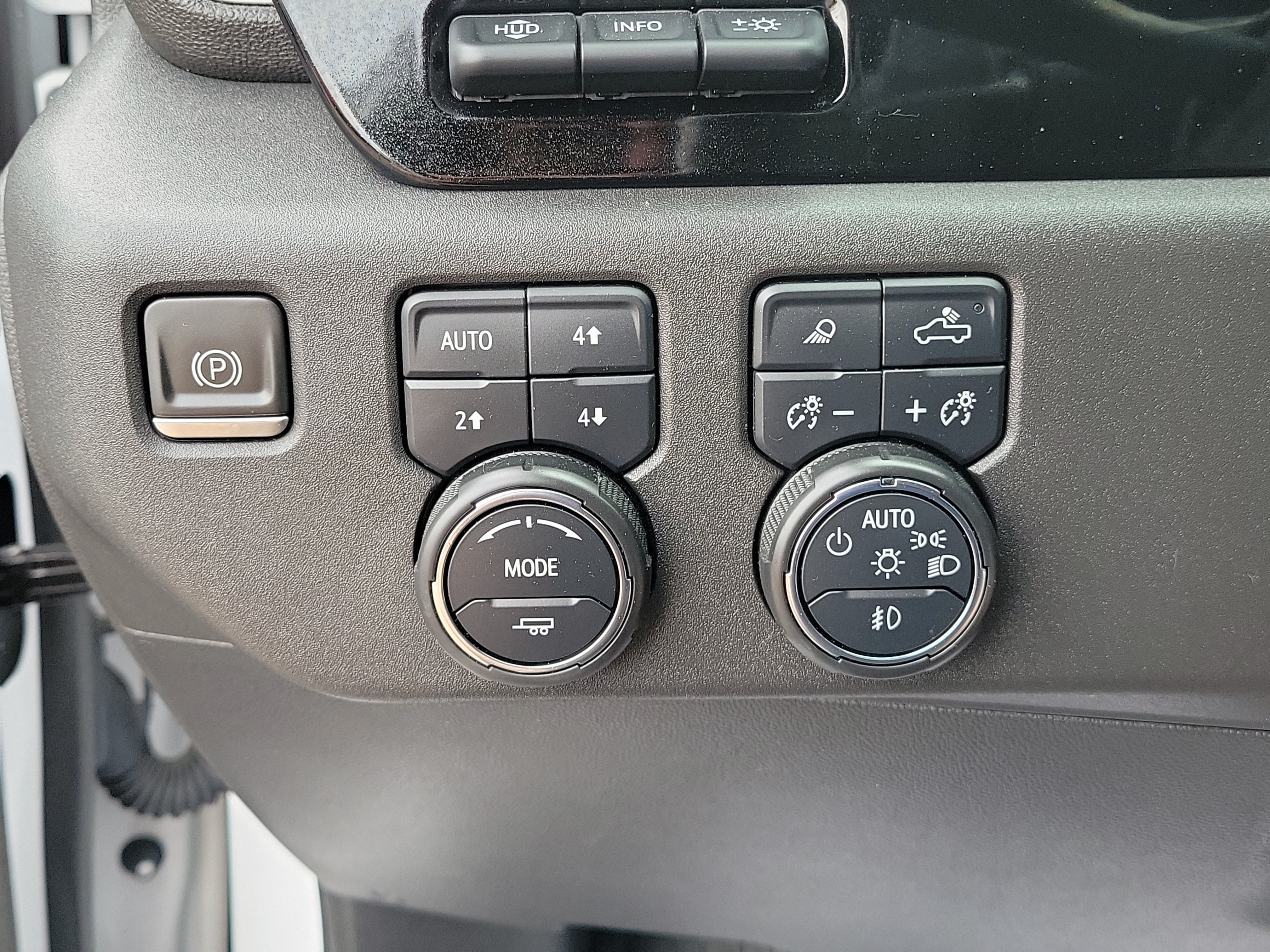 Used 2023 Chevrolet Silverado 1500 High Country w/ High Country Premium Package AWD/4WD image 20