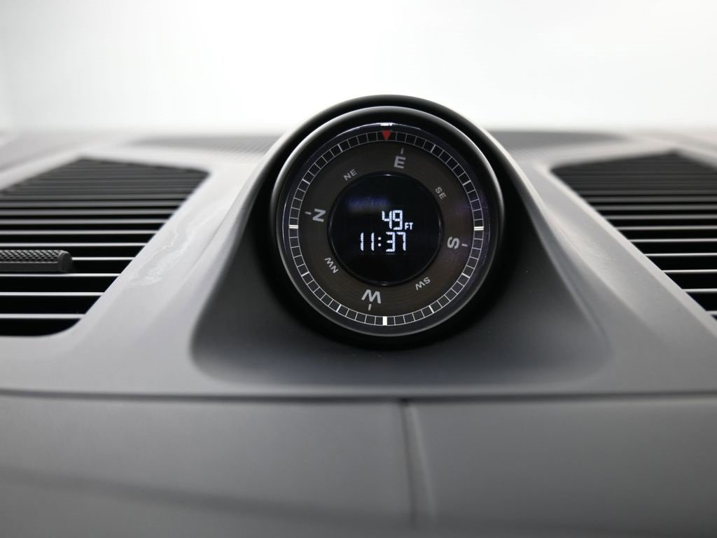 Used 2025 Porsche Cayenne Turbo image 24