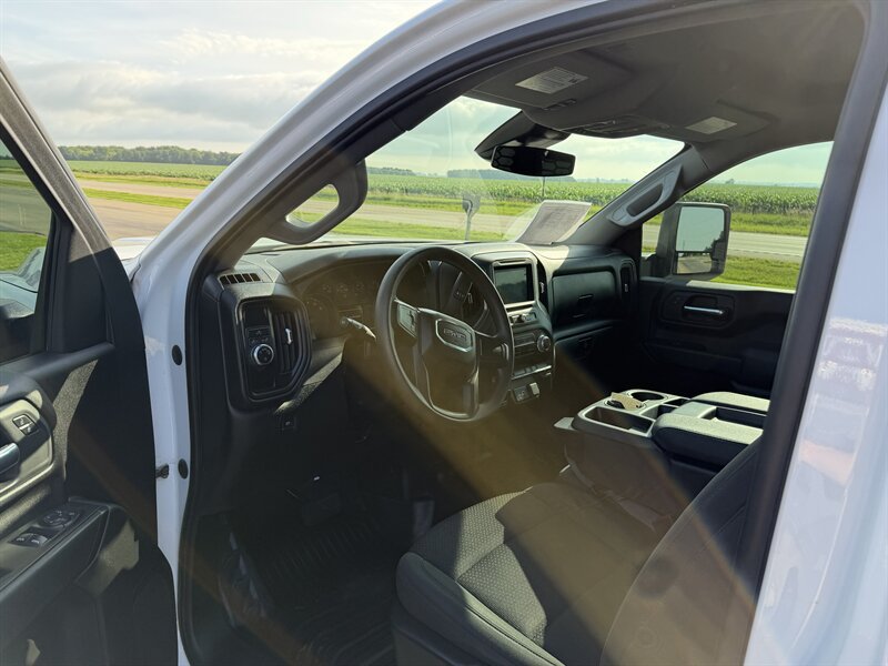 Used 2024 GMC Sierra 3500 Pro RWD image 8