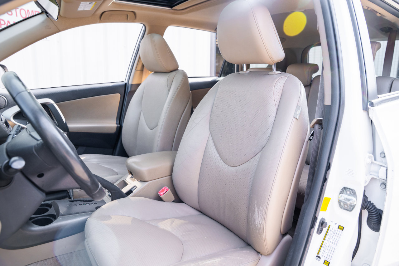 Used 2011 Toyota RAV4 Limited image 9