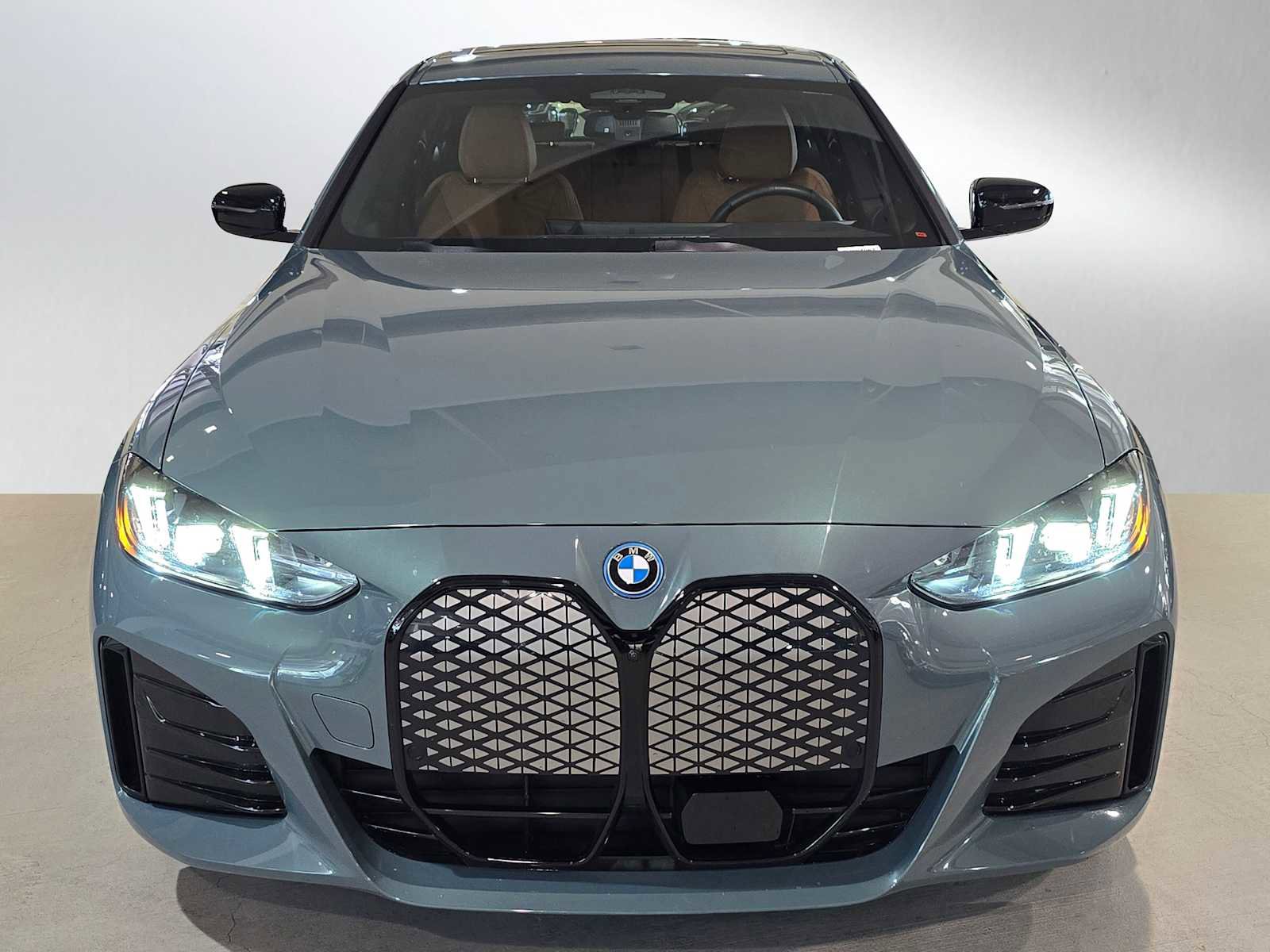 Used 2025 BMW i4 xDrive40i w/ M Sport Package AWD/4WD image 8