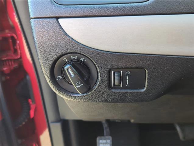 Used 2014 Dodge Grand Caravan SXT w/ Blacktop Package FWD image 12