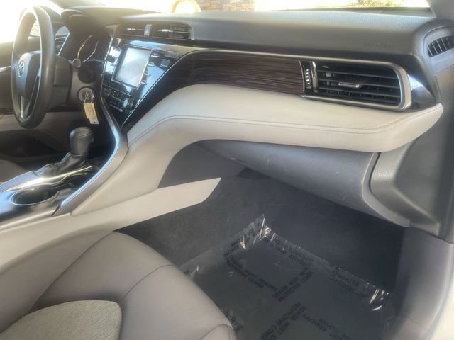 Used 2019 Toyota Camry LE w/ Carpet Mat Package image 24
