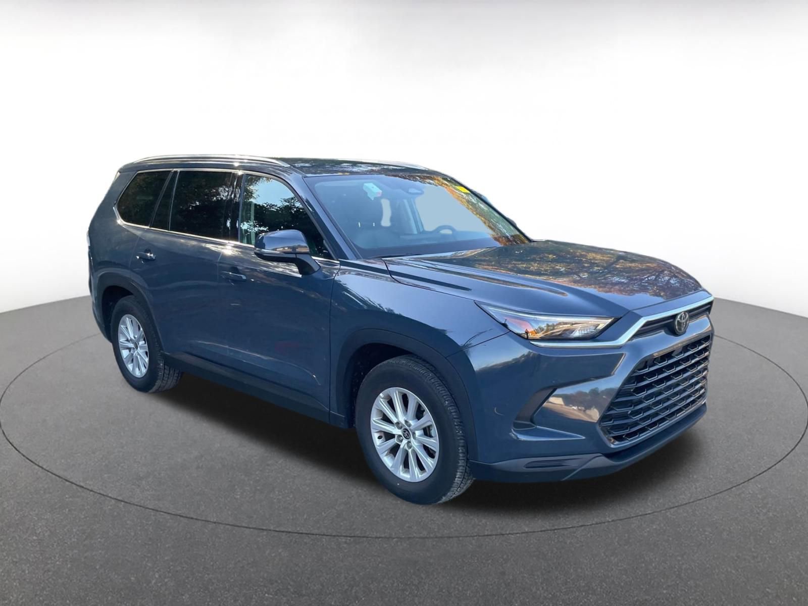 Used 2025 Toyota Grand Highlander FWD video 2