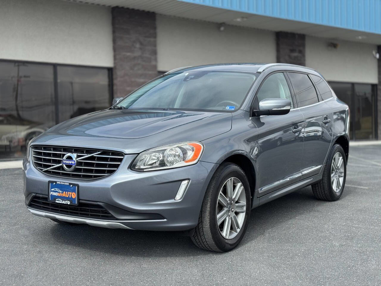 Used 2017 Volvo XC60 T5 Inscription image 2