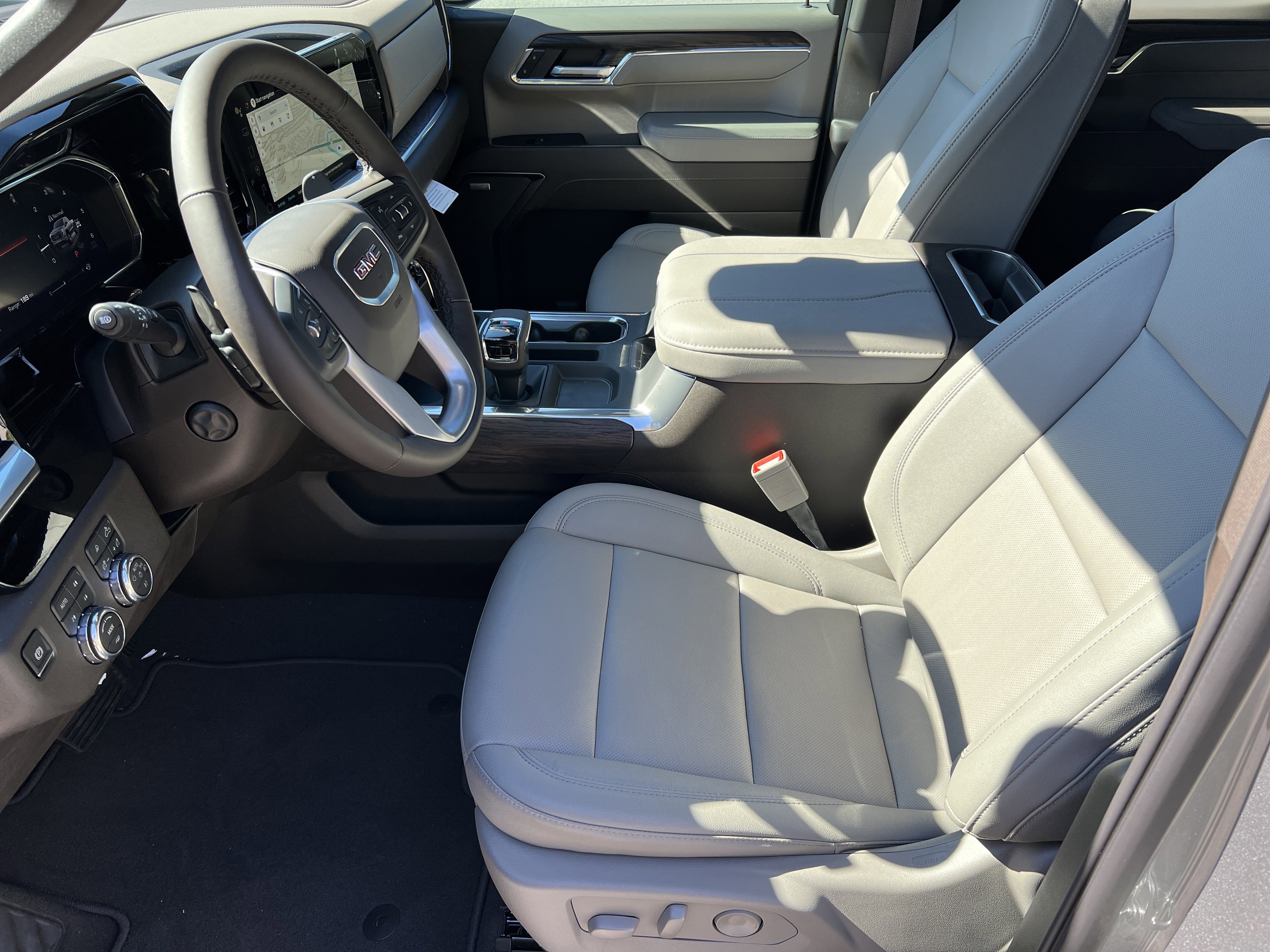 New 2026 GMC Sierra 1500 SLT w/ SLT Premium Package image 10