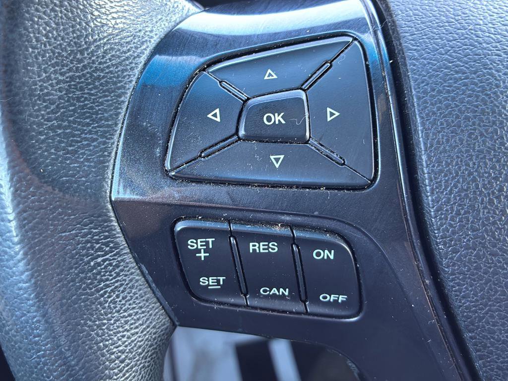 Used 2017 Ford Explorer XLT w/ Equipment Group 202A FWD image 27