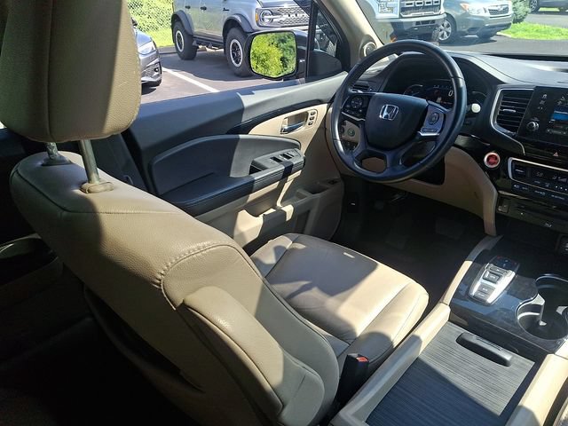 Used 2021 Honda Pilot Touring image 17