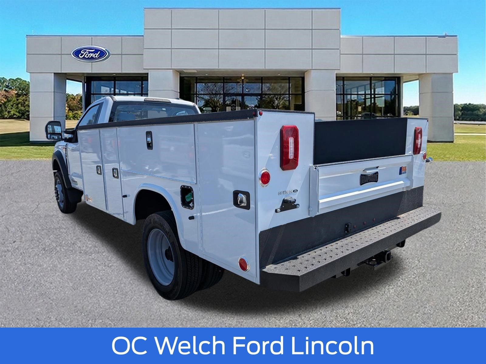 New 2026 Ford F550 4x4 Regular Cab Super Duty w/ XL Chrome Package image 4
