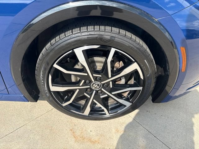 Used 2023 Toyota Prius Prime FWD image 9