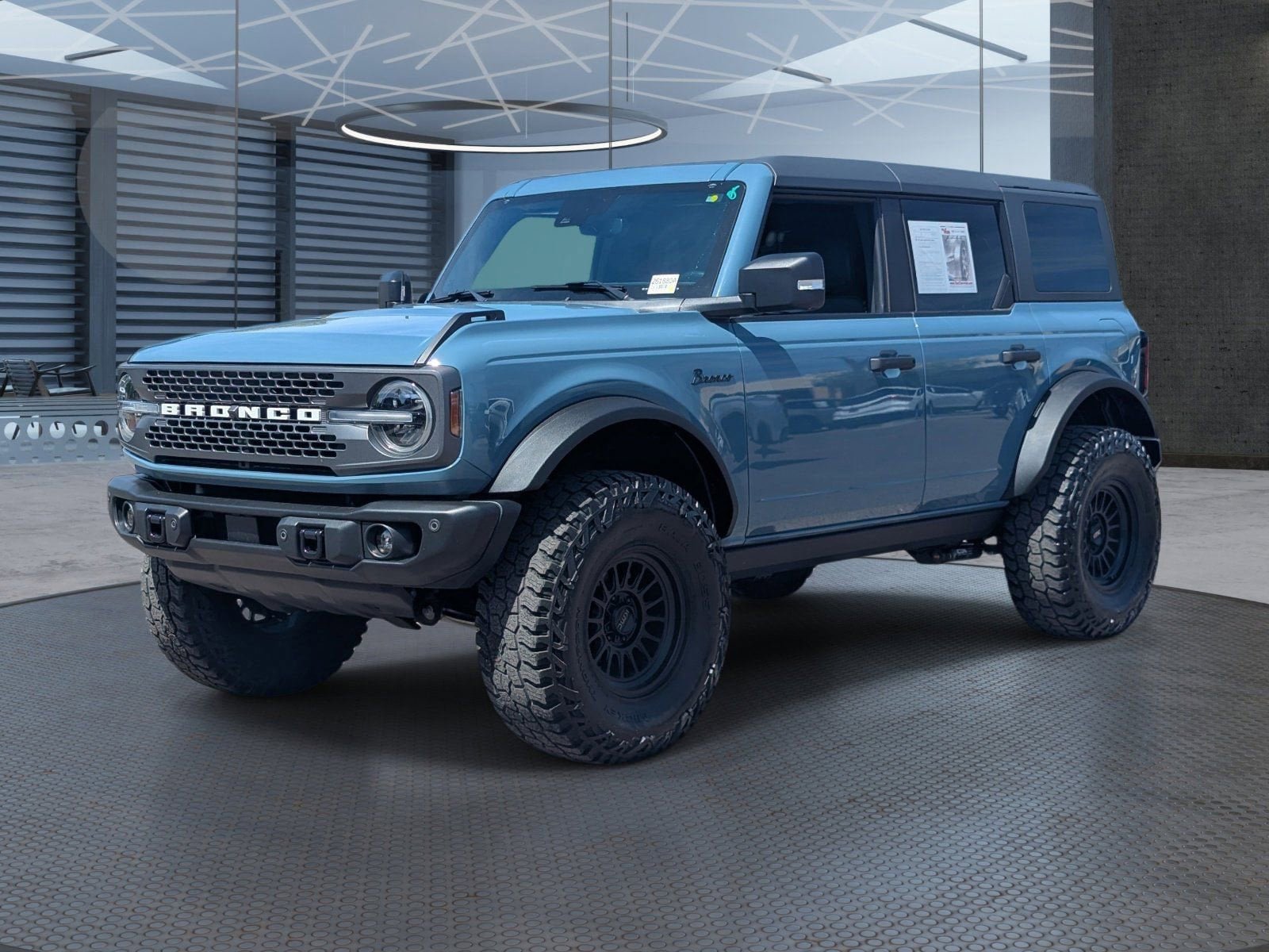 Used 2023 Ford Bronco Badlands AWD/4WD image 2