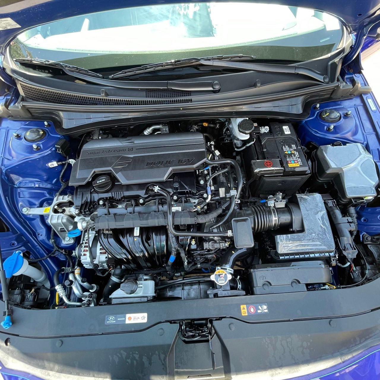 Used 2025 Hyundai Elantra Sport FWD image 25