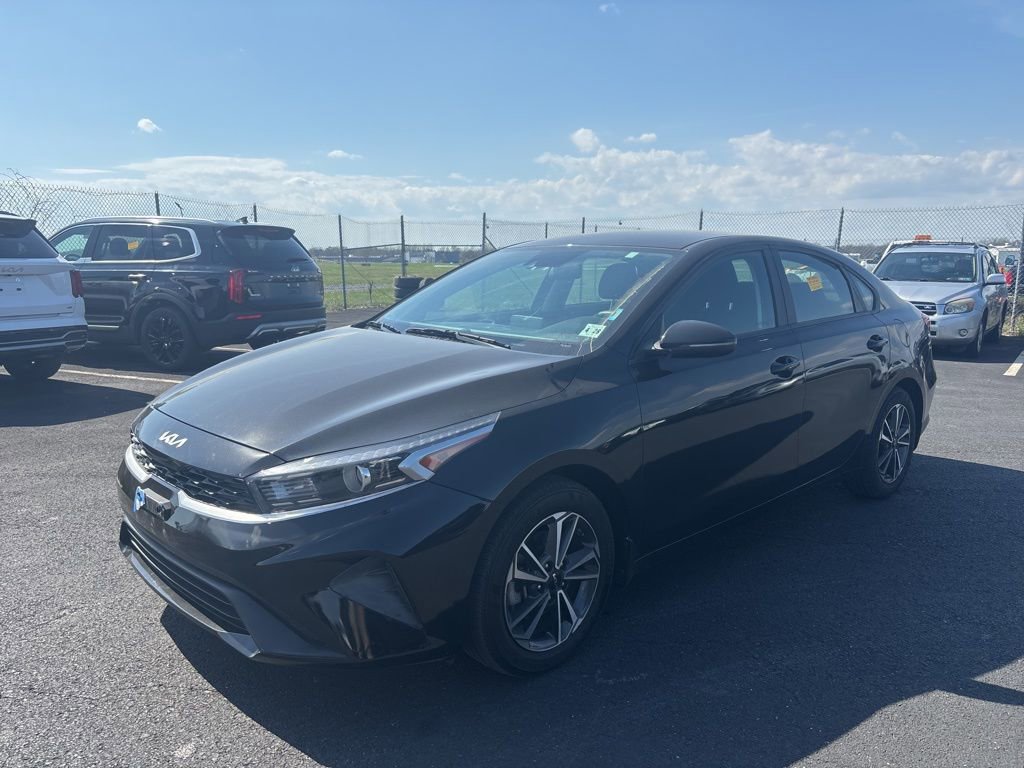 Certified 2023 Kia Forte LXS w/ LXS Technology Package FWD image 17