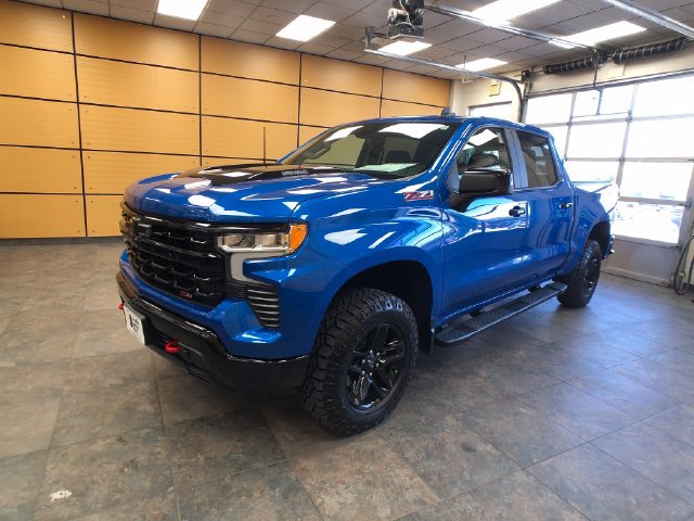 Used 2023 Chevrolet Silverado 1500 LT Trail Boss AWD/4WD image 3