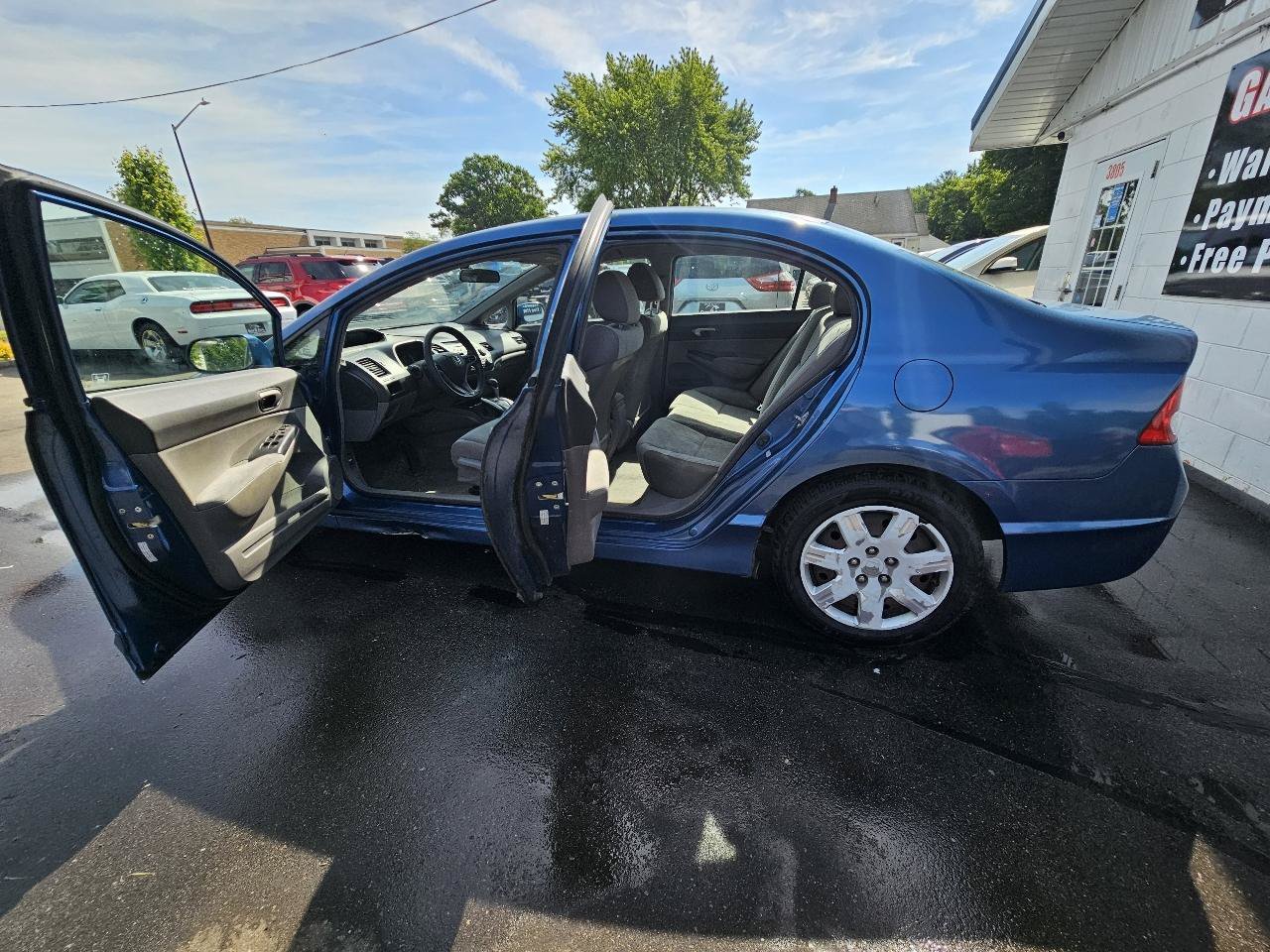 Used 2010 Honda Civic LX image 23