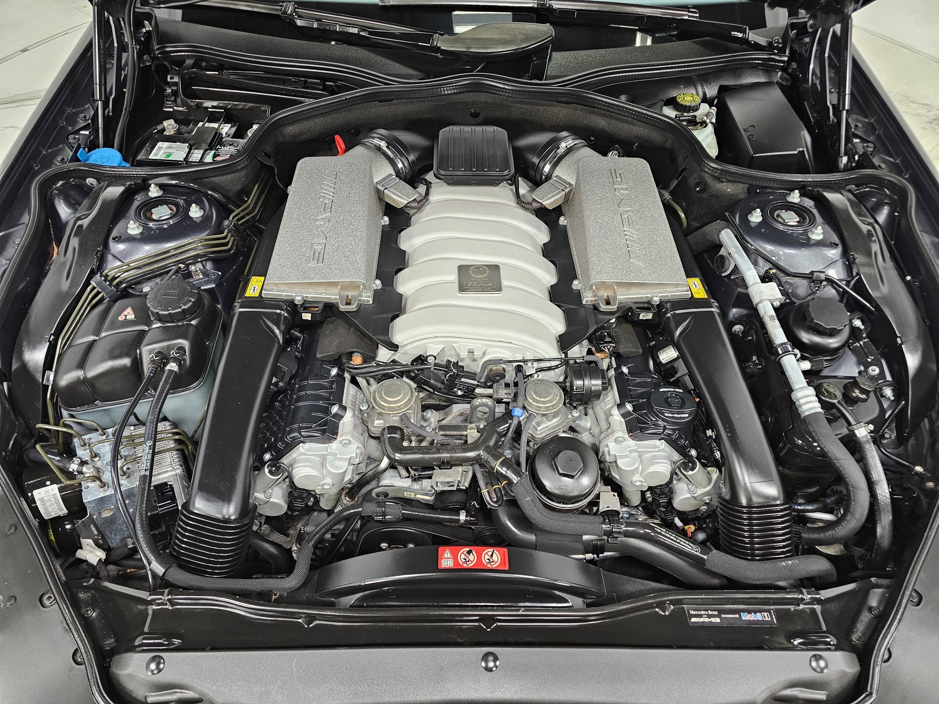 Used 2012 Mercedes-Benz SL 63 AMG image 5