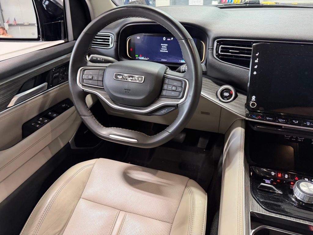 Used 2024 Jeep Wagoneer L Series III w/ Premium Group I AWD/4WD image 23