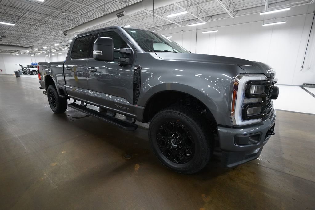 Used 2025 Ford F250 XLT w/ Black Appearance Package AWD/4WD image 35