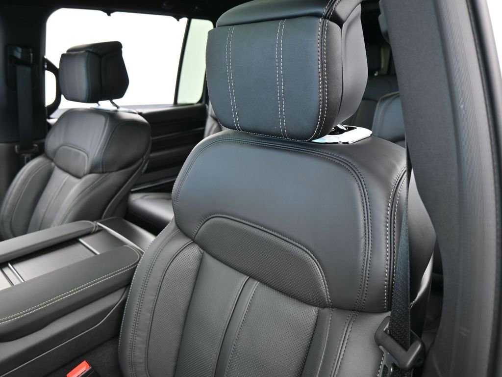 New 2026 Jeep Grand Wagoneer L Summit image 17