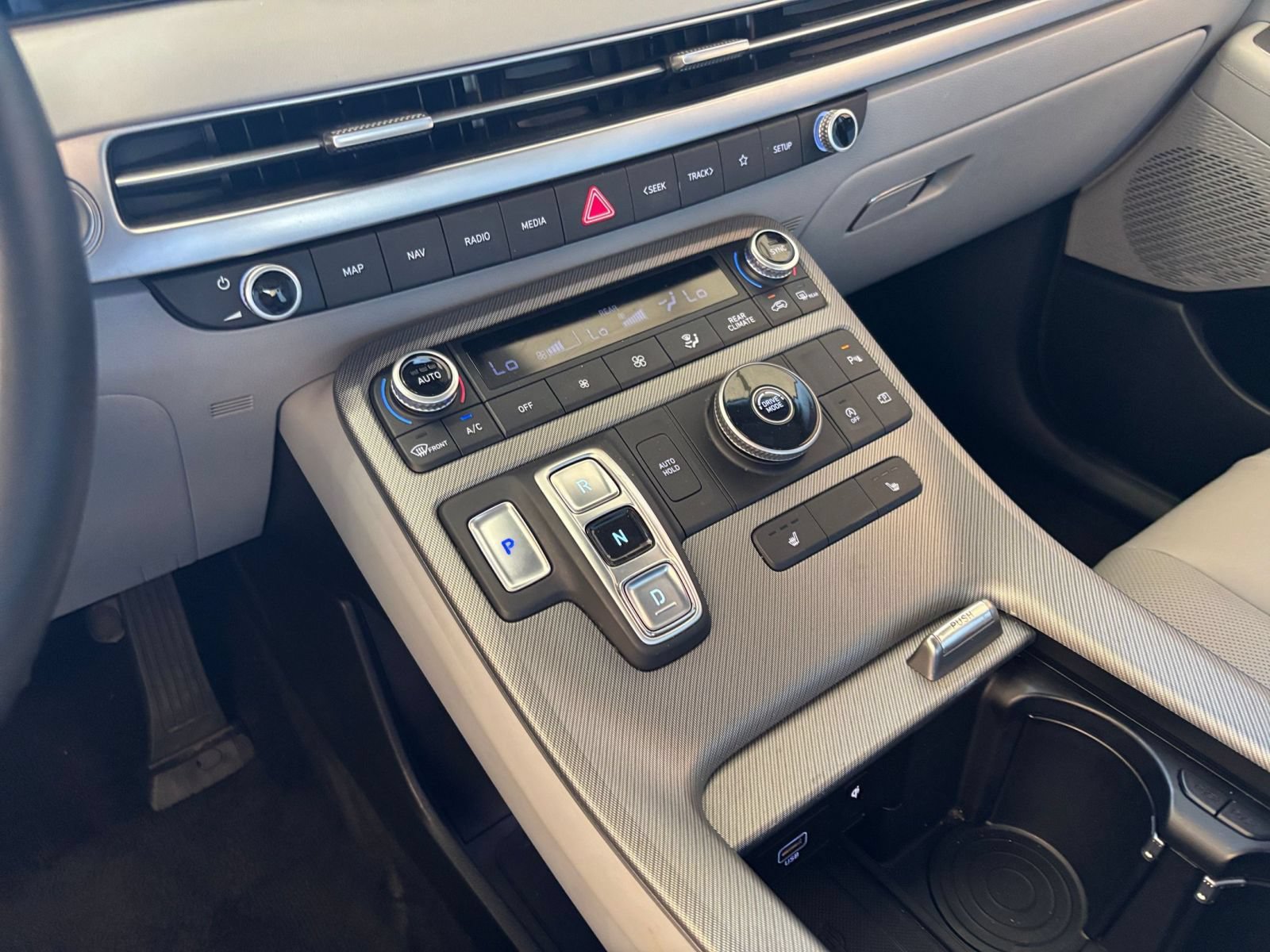 Used 2025 Hyundai Palisade SEL FWD image 43
