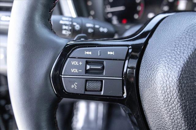 Used 2025 Honda Pilot Black Edition image 14