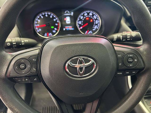Certified 2021 Toyota RAV4 XLE w/ Convenience Package FWD image 19