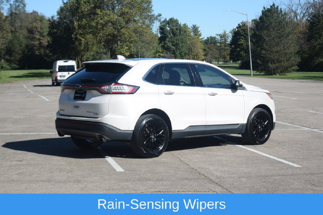 Used 2017 Ford Edge Titanium w/ Equipment Group 302A AWD/4WD image 26