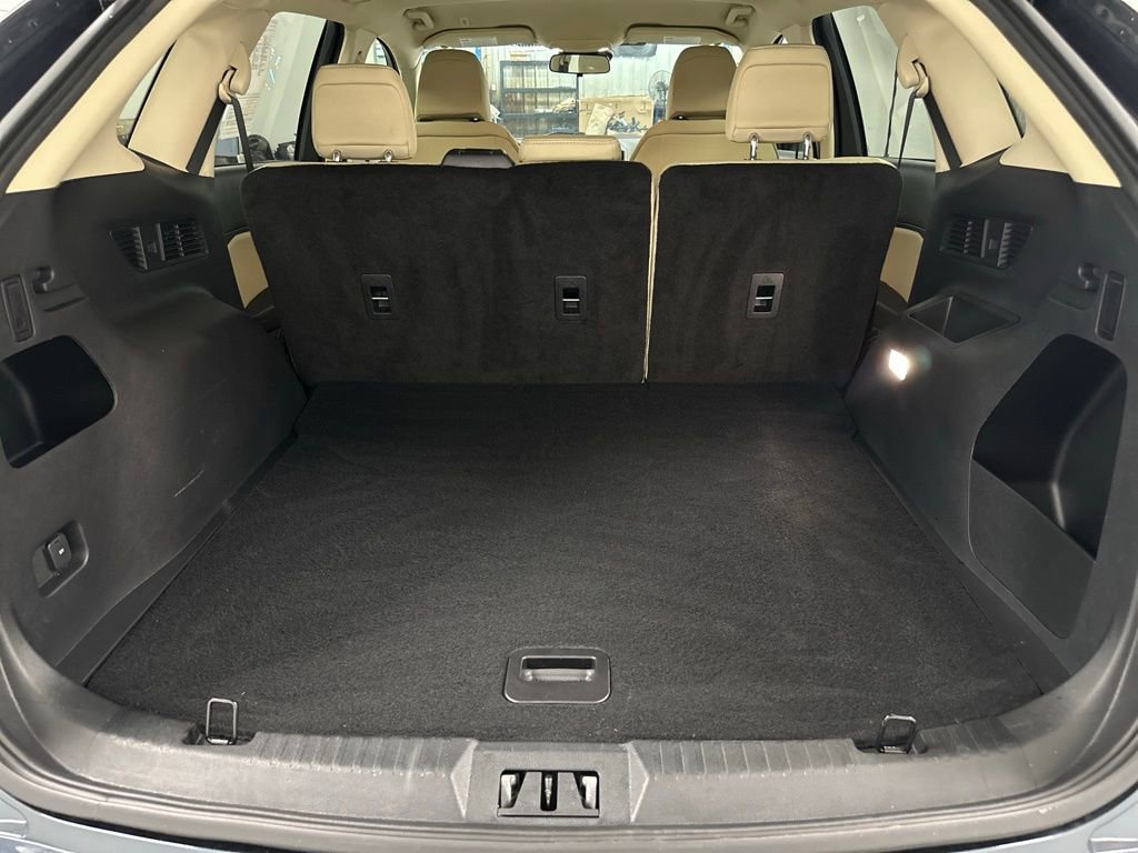 Certified 2024 Ford Edge SE image 14