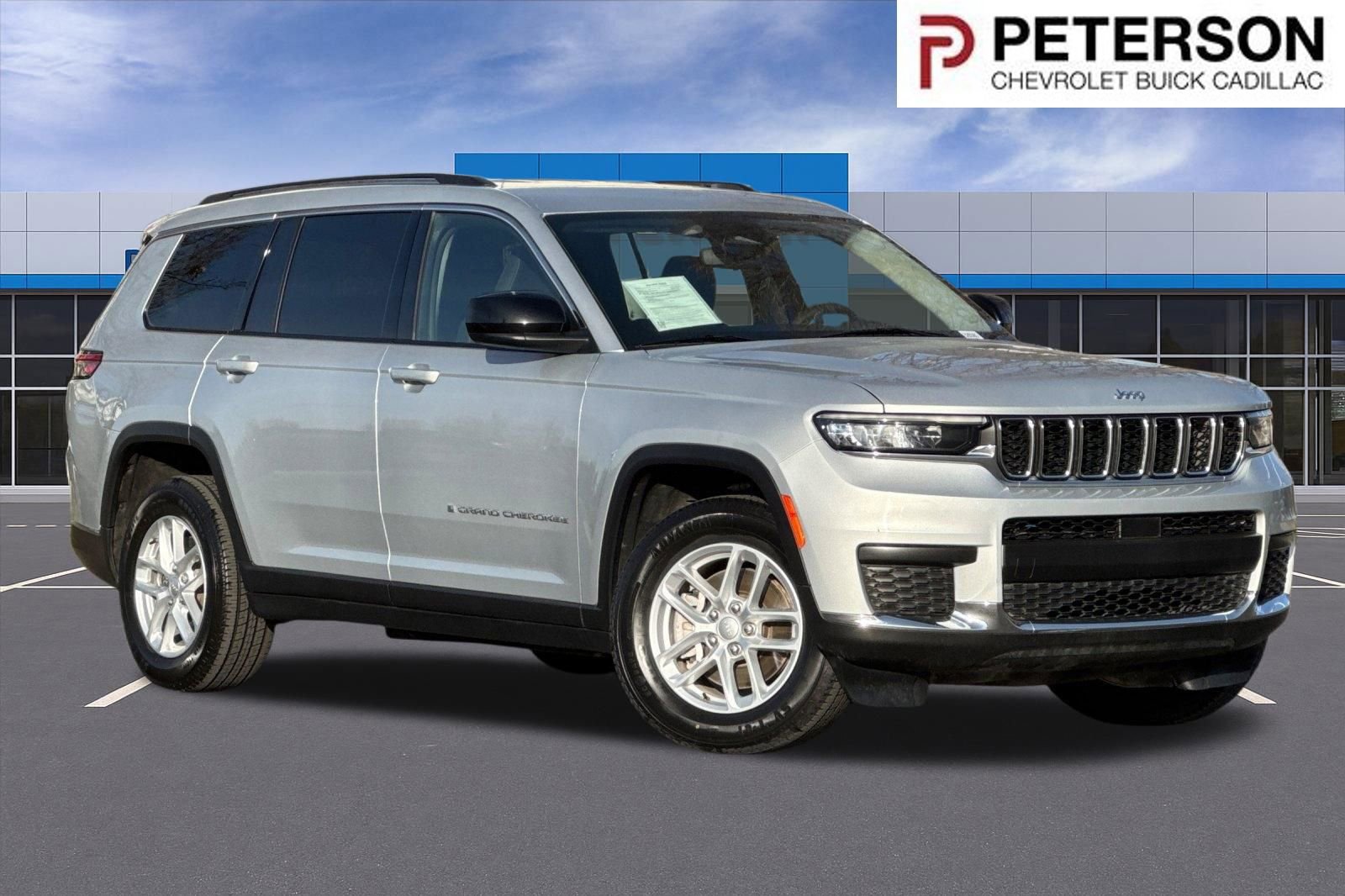 Used 2023 Jeep Grand Cherokee L Laredo w/ Trailer Tow Group (B) image 1