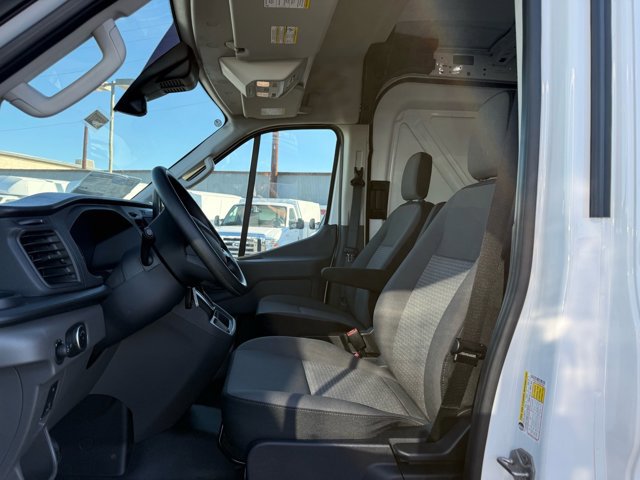 New 2025 Ford Transit 250 148 Medium Roof image 14