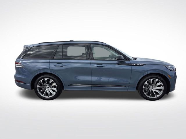 New 2026 Lincoln Aviator 2WD w/ Jet Appearance Package image 2