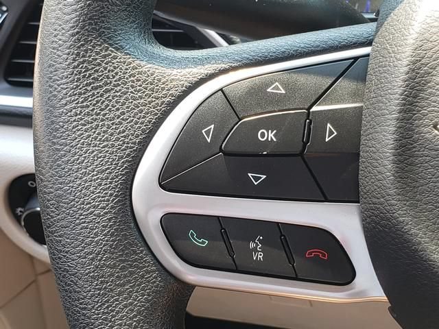 Used 2017 Chrysler Pacifica Touring FWD image 22