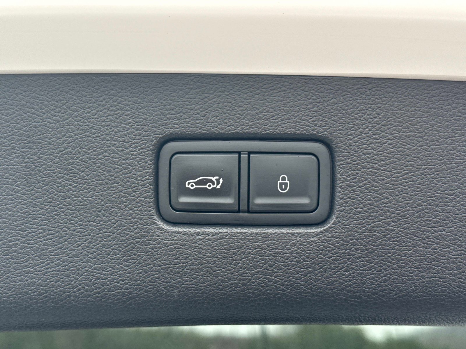 Used 2024 Genesis GV80 2.5T w/ Prestige Package image 14