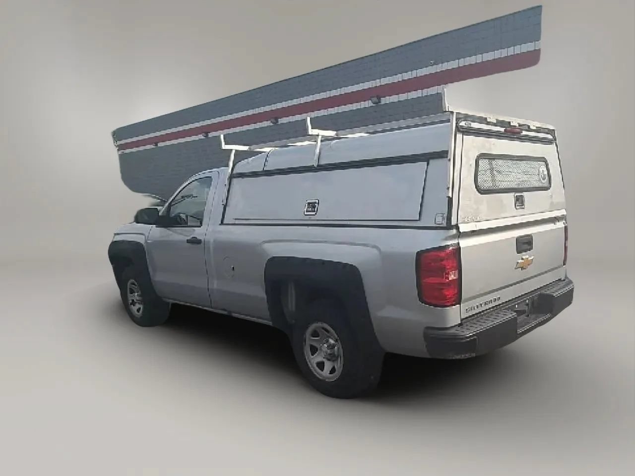 Used 2016 Chevrolet Silverado 1500 W/T RWD image 3